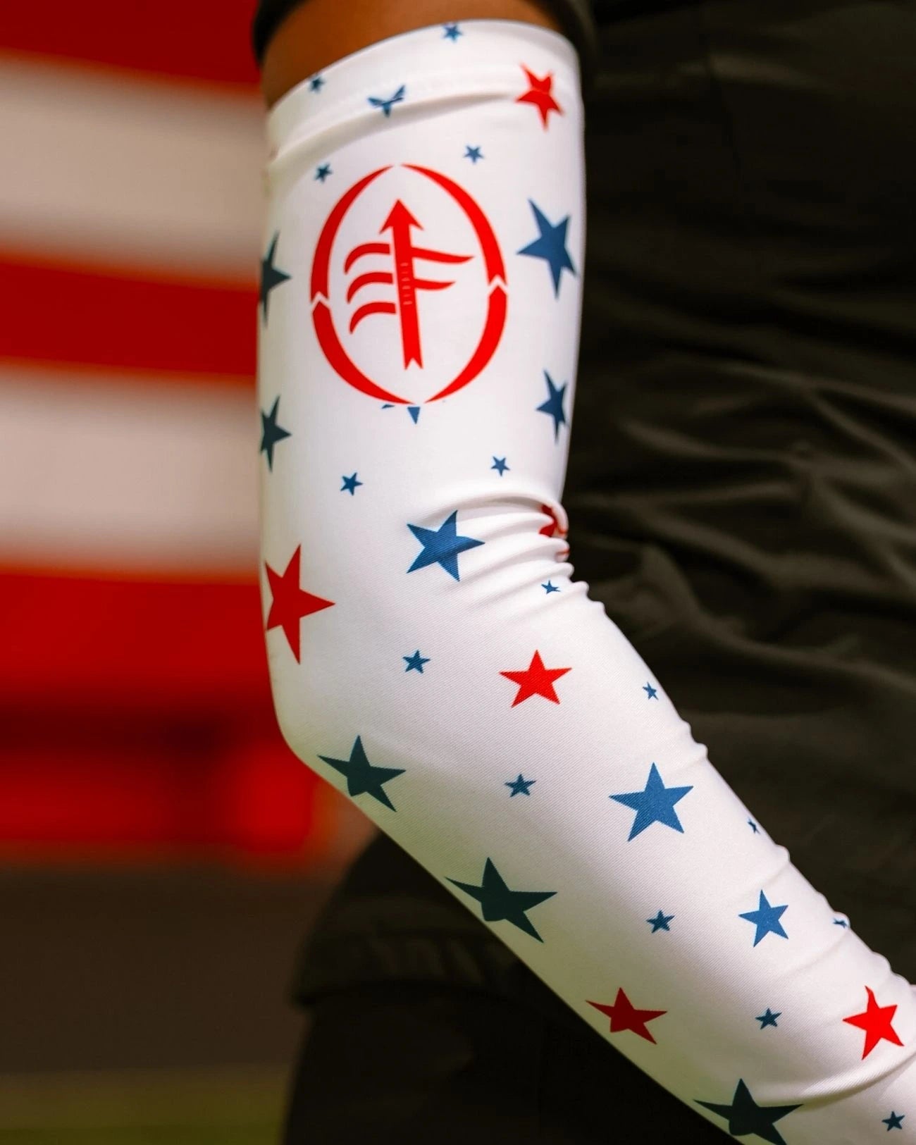 PERFORMANCE ARM SLEEVE - Flag - Up