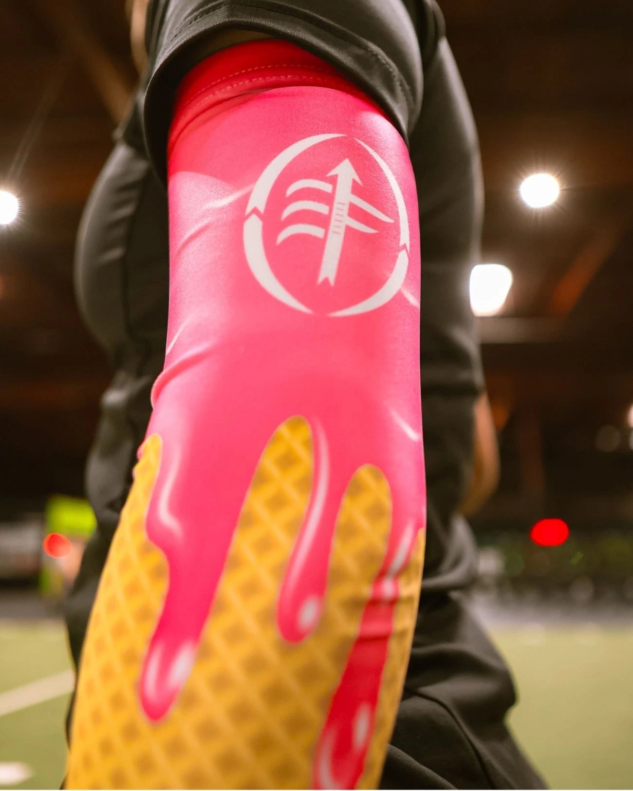 PERFORMANCE ARM SLEEVE - Flag - Up