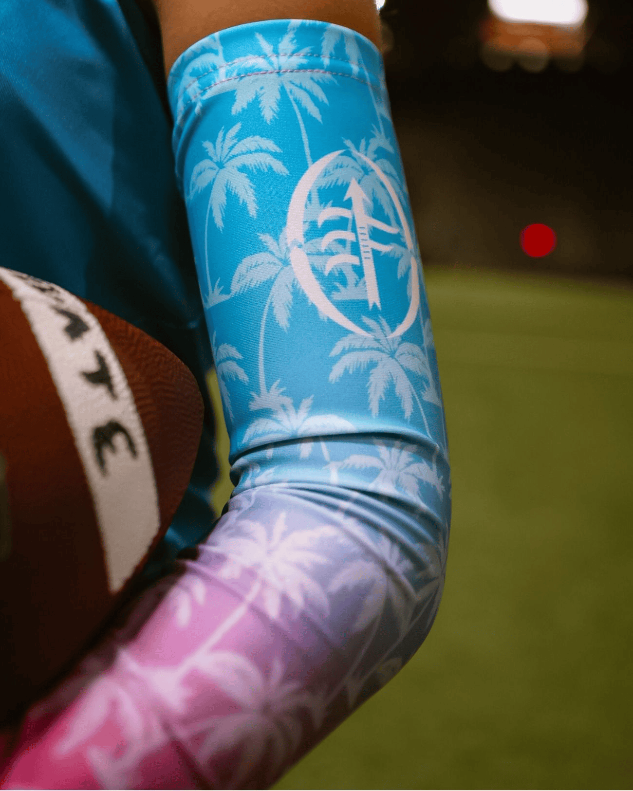 PERFORMANCE ARM SLEEVE - Flag - Up
